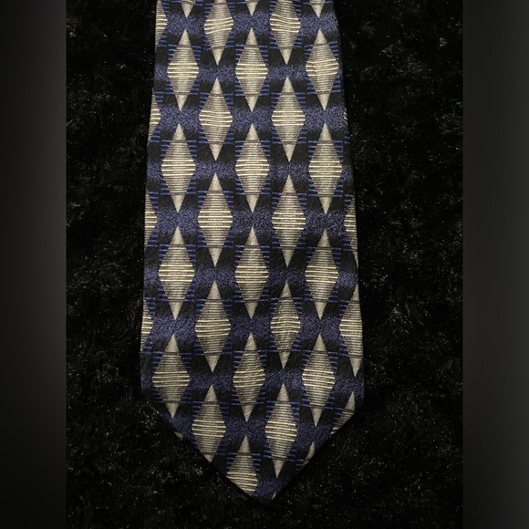 Louis Roth Necktie - Picture 6 of 6